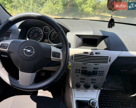 Сірий Опель Астра, об'ємом двигуна 1.6 л та пробігом 240 тис. км за 4800 $, фото 5 на Automoto.ua