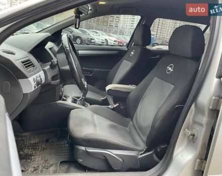 Серый Опель Астра, объемом двигателя 1.6 л и пробегом 298 тыс. км за 4790 $, фото 8 на Automoto.ua