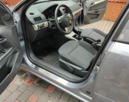 Серый Опель Астра, объемом двигателя 1.4 л и пробегом 157 тыс. км за 5613 $, фото 14 на Automoto.ua