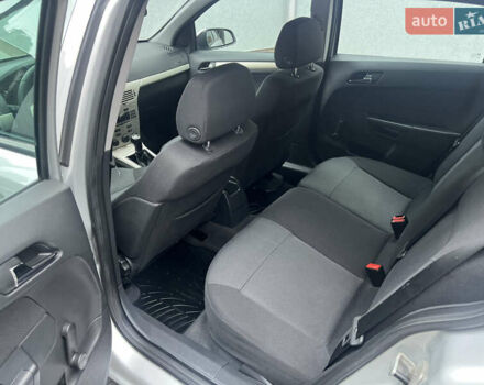 Серый Опель Астра, объемом двигателя 1.36 л и пробегом 270 тыс. км за 3900 $, фото 52 на Automoto.ua