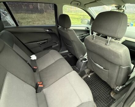 Серый Опель Астра, объемом двигателя 1.7 л и пробегом 270 тыс. км за 3850 $, фото 7 на Automoto.ua