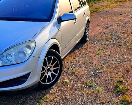 Серый Опель Астра, объемом двигателя 1.6 л и пробегом 264 тыс. км за 4900 $, фото 2 на Automoto.ua