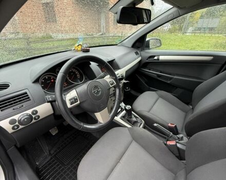 Серый Опель Астра, объемом двигателя 1.7 л и пробегом 270 тыс. км за 3850 $, фото 6 на Automoto.ua