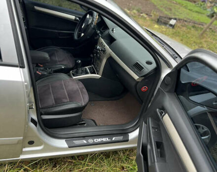 Сірий Опель Астра, об'ємом двигуна 1.69 л та пробігом 300 тис. км за 5000 $, фото 3 на Automoto.ua