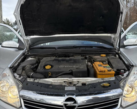 Серый Опель Астра, объемом двигателя 1.9 л и пробегом 428 тыс. км за 5800 $, фото 26 на Automoto.ua