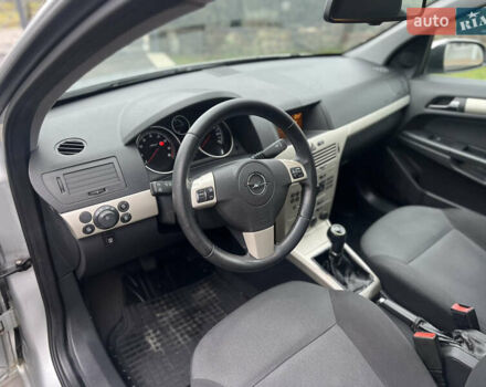 Серый Опель Астра, объемом двигателя 1.36 л и пробегом 270 тыс. км за 3900 $, фото 79 на Automoto.ua