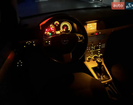 Серый Опель Астра, объемом двигателя 1.36 л и пробегом 270 тыс. км за 3900 $, фото 140 на Automoto.ua