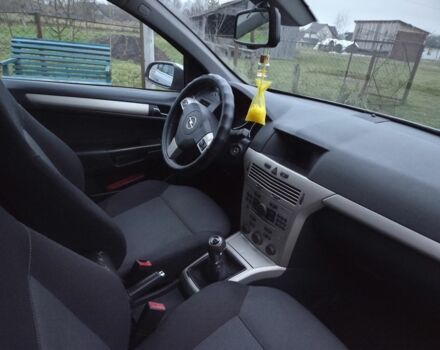 Серый Опель Астра, объемом двигателя 1.6 л и пробегом 237 тыс. км за 4500 $, фото 3 на Automoto.ua