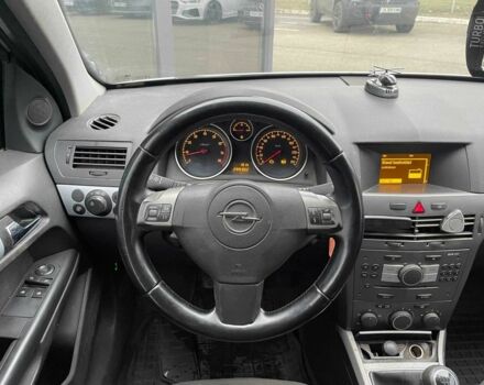 Серый Опель Астра, объемом двигателя 1.6 л и пробегом 299 тыс. км за 4790 $, фото 13 на Automoto.ua