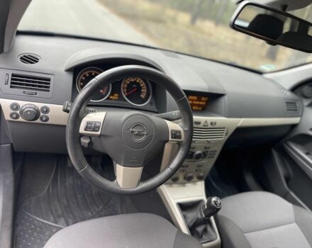 Сірий Опель Астра, об'ємом двигуна 1.4 л та пробігом 193 тис. км за 4900 $, фото 19 на Automoto.ua