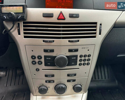 Серый Опель Астра, объемом двигателя 1.6 л и пробегом 197 тыс. км за 5990 $, фото 18 на Automoto.ua