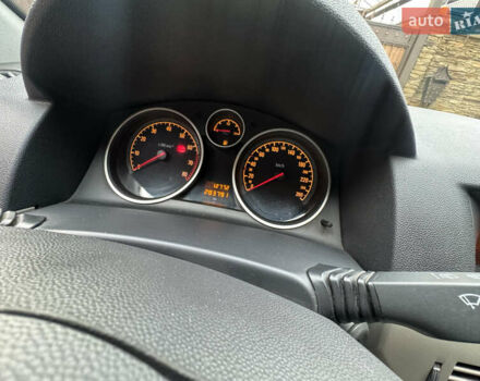 Серый Опель Астра, объемом двигателя 1.6 л и пробегом 283 тыс. км за 5000 $, фото 8 на Automoto.ua