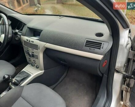 Сірий Опель Астра, об'ємом двигуна 1.9 л та пробігом 219 тис. км за 6200 $, фото 27 на Automoto.ua