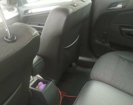 Серый Опель Астра, объемом двигателя 1.7 л и пробегом 285 тыс. км за 5500 $, фото 6 на Automoto.ua