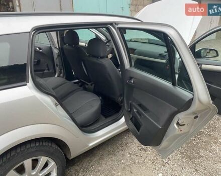 Серый Опель Астра, объемом двигателя 1.6 л и пробегом 230 тыс. км за 5200 $, фото 3 на Automoto.ua