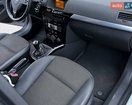 Серый Опель Астра, объемом двигателя 1.6 л и пробегом 251 тыс. км за 6100 $, фото 34 на Automoto.ua