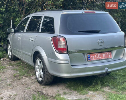 Серый Опель Астра, объемом двигателя 1.7 л и пробегом 260 тыс. км за 4750 $, фото 13 на Automoto.ua