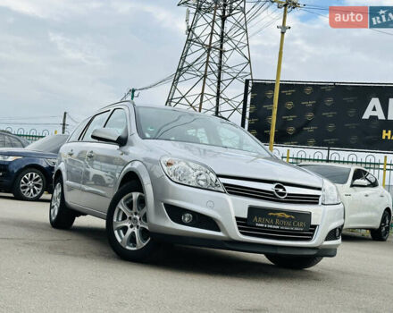 Серый Опель Астра, объемом двигателя 1.6 л и пробегом 154 тыс. км за 7200 $, фото 2 на Automoto.ua
