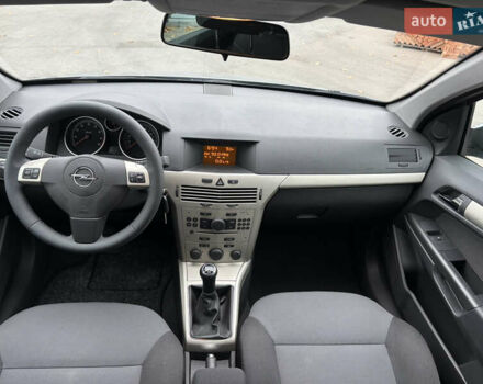 Сірий Опель Астра, об'ємом двигуна 1.6 л та пробігом 275 тис. км за 4999 $, фото 34 на Automoto.ua