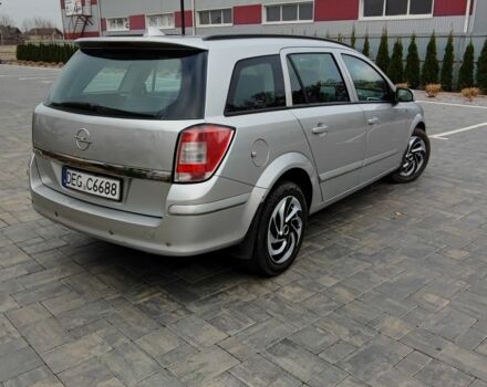 Серый Опель Астра, объемом двигателя 1.7 л и пробегом 275 тыс. км за 1900 $, фото 2 на Automoto.ua