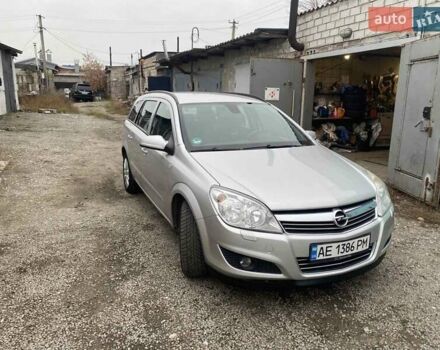 Серый Опель Астра, объемом двигателя 1.6 л и пробегом 230 тыс. км за 5200 $, фото 2 на Automoto.ua