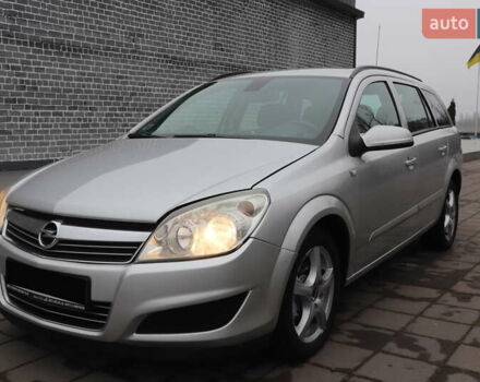Серый Опель Астра, объемом двигателя 1.69 л и пробегом 239 тыс. км за 4999 $, фото 3 на Automoto.ua