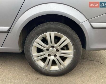 Серый Опель Астра, объемом двигателя 1.6 л и пробегом 156 тыс. км за 6100 $, фото 15 на Automoto.ua