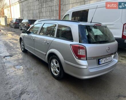 Серый Опель Астра, объемом двигателя 1.7 л и пробегом 280 тыс. км за 4700 $, фото 2 на Automoto.ua