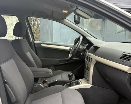 Серый Опель Астра, объемом двигателя 1.6 л и пробегом 215 тыс. км за 6000 $, фото 34 на Automoto.ua