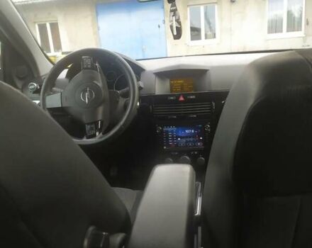 Серый Опель Астра, объемом двигателя 1.7 л и пробегом 285 тыс. км за 5500 $, фото 52 на Automoto.ua