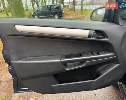 Серый Опель Астра, объемом двигателя 1.6 л и пробегом 197 тыс. км за 5990 $, фото 10 на Automoto.ua