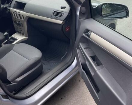 Серый Опель Астра, объемом двигателя 1.4 л и пробегом 193 тыс. км за 4900 $, фото 11 на Automoto.ua