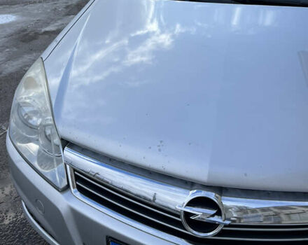 Серый Опель Астра, объемом двигателя 1.7 л и пробегом 258 тыс. км за 5500 $, фото 10 на Automoto.ua