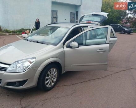 Опель Астра 2008 в Чернигове на Automoto.ua Серый Опель Астра, объемом двигателя 1.6 л и пробегом 150 тыс. км за 5500 $, фото 6 на Automoto.ua