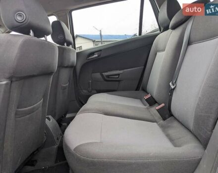 Серый Опель Астра, объемом двигателя 1.6 л и пробегом 240 тыс. км за 5750 $, фото 50 на Automoto.ua