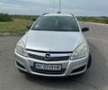Серый Опель Астра, объемом двигателя 1.7 л и пробегом 330 тыс. км за 5100 $, фото 3 на Automoto.ua