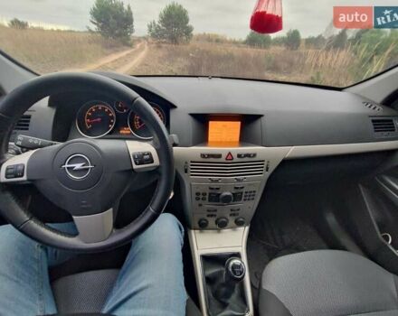 Серый Опель Астра, объемом двигателя 1.8 л и пробегом 245 тыс. км за 5500 $, фото 10 на Automoto.ua