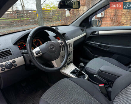 Серый Опель Астра, объемом двигателя 1.6 л и пробегом 197 тыс. км за 5990 $, фото 12 на Automoto.ua