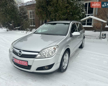 Серый Опель Астра, объемом двигателя 1.6 л и пробегом 196 тыс. км за 5600 $, фото 5 на Automoto.ua