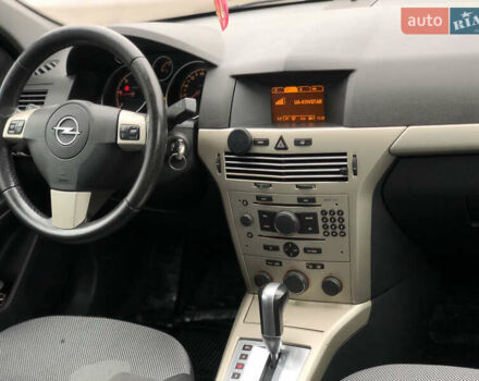 Серый Опель Астра, объемом двигателя 1.91 л и пробегом 278 тыс. км за 5700 $, фото 31 на Automoto.ua
