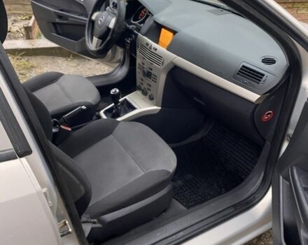 Серый Опель Астра, объемом двигателя 1.6 л и пробегом 196 тыс. км за 6000 $, фото 7 на Automoto.ua