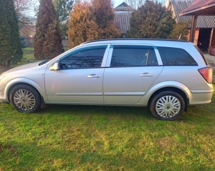 Серый Опель Астра, объемом двигателя 1.7 л и пробегом 273 тыс. км за 4700 $, фото 2 на Automoto.ua