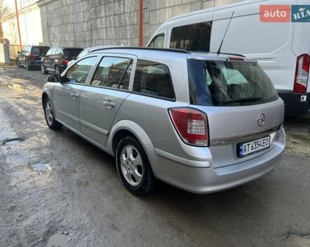 Серый Опель Астра, объемом двигателя 1.7 л и пробегом 280 тыс. км за 4700 $, фото 3 на Automoto.ua