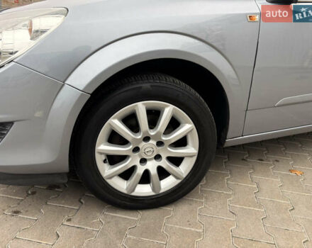 Сірий Опель Астра, об'ємом двигуна 1.6 л та пробігом 275 тис. км за 4999 $, фото 3 на Automoto.ua