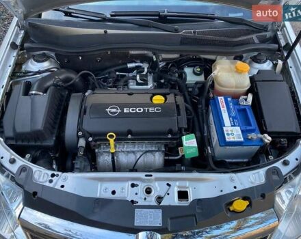 Серый Опель Астра, объемом двигателя 1.6 л и пробегом 172 тыс. км за 5900 $, фото 59 на Automoto.ua