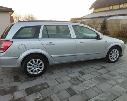 Серый Опель Астра, объемом двигателя 1.6 л и пробегом 240 тыс. км за 5399 $, фото 2 на Automoto.ua