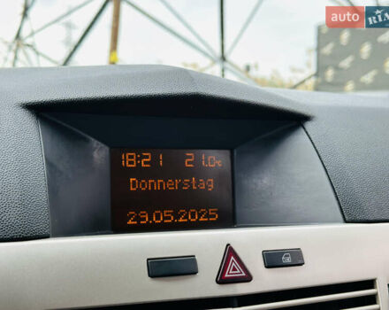 Серый Опель Астра, объемом двигателя 1.6 л и пробегом 154 тыс. км за 7200 $, фото 29 на Automoto.ua