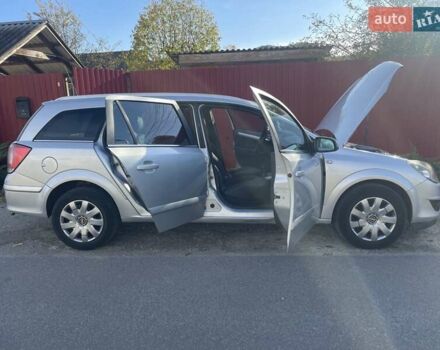 Серый Опель Астра, объемом двигателя 1.6 л и пробегом 240 тыс. км за 4800 $, фото 9 на Automoto.ua