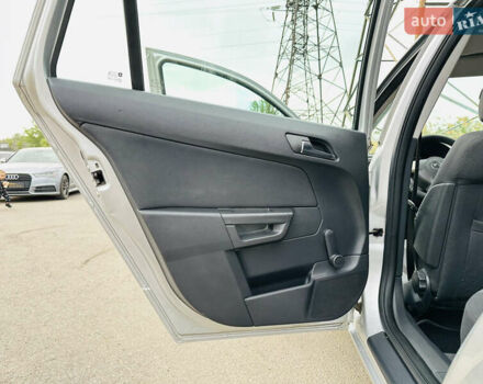 Серый Опель Астра, объемом двигателя 1.6 л и пробегом 154 тыс. км за 7200 $, фото 17 на Automoto.ua