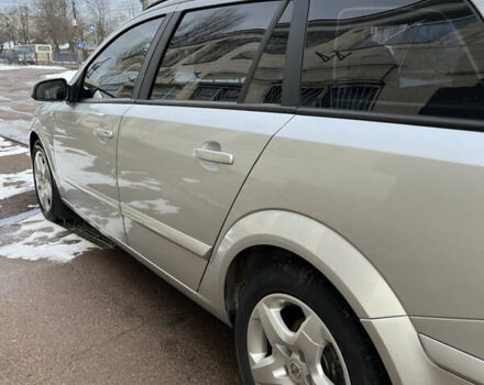 Серый Опель Астра, объемом двигателя 1.7 л и пробегом 258 тыс. км за 5500 $, фото 14 на Automoto.ua